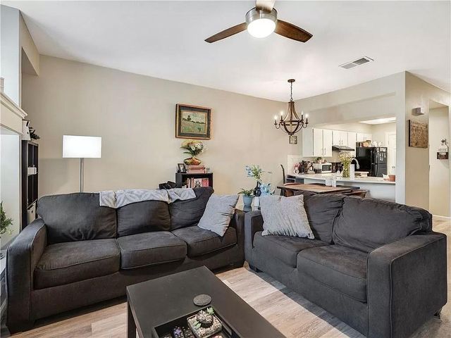 5313 INDIO DR B, Austin, TX 78745