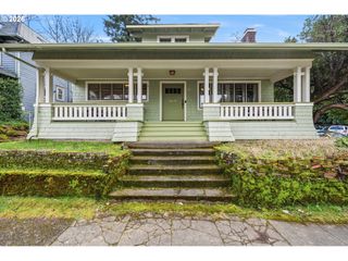 2604 Se WASHINGTON St, Portland, OR 97214