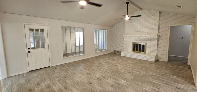 1204 Laurie Avenue, Desoto, TX 75115