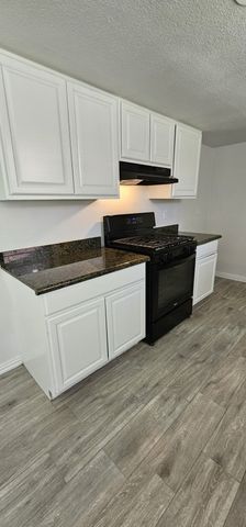 1204 Laurie Avenue, Desoto, TX 75115