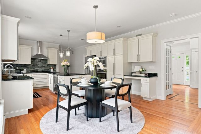 154 Old Spring St, Lexington, MA 02421