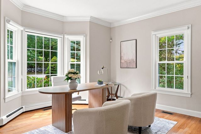 154 Old Spring St, Lexington, MA 02421