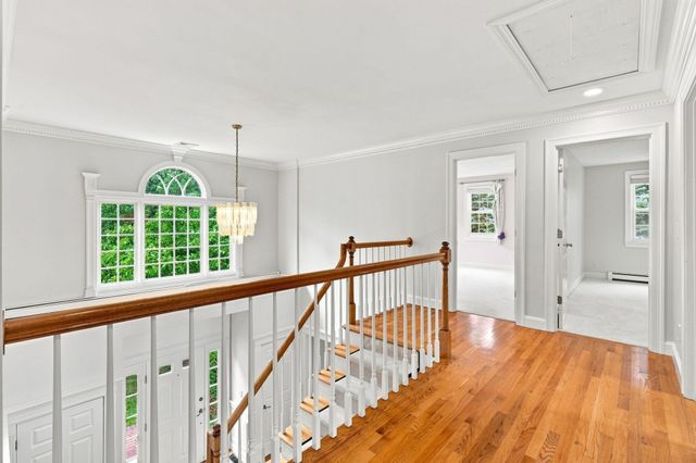 154 Old Spring St, Lexington, MA 02421