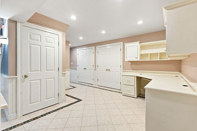 154 Old Spring St, Lexington, MA 02421