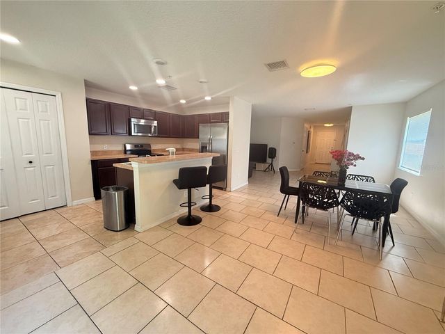 307 PRICKLE PEAR COURT 64, Orlando, FL 32824