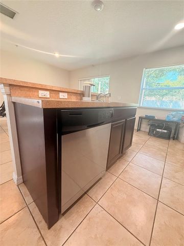 307 PRICKLE PEAR COURT 64, Orlando, FL 32824