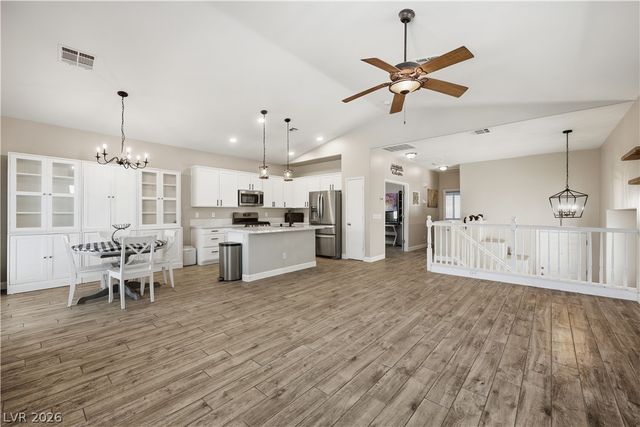 9816 Red Horse Street, Las Vegas, NV 89143