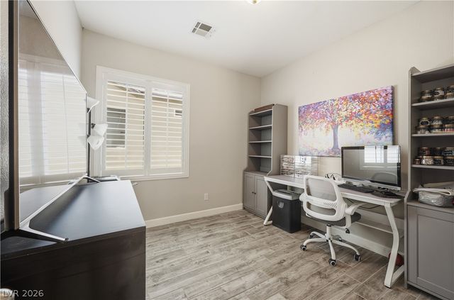 9816 Red Horse Street, Las Vegas, NV 89143
