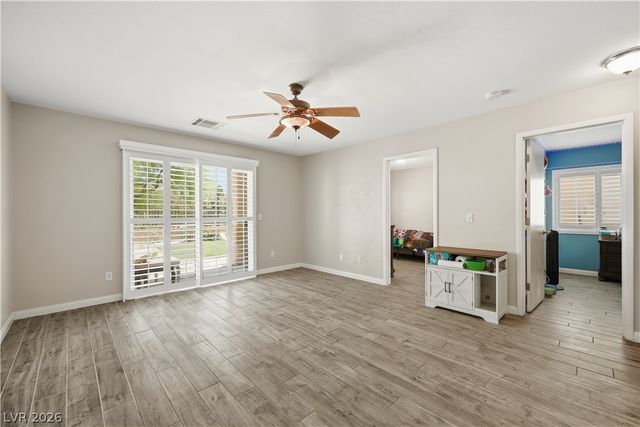 9816 Red Horse Street, Las Vegas, NV 89143
