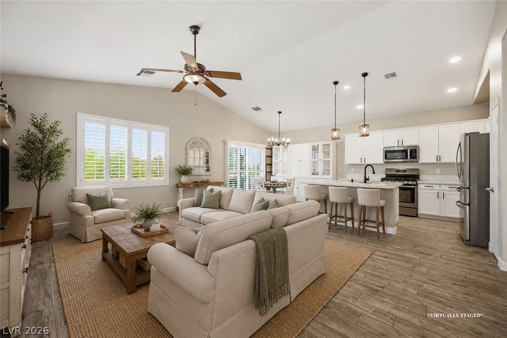 9816 Red Horse Street, Las Vegas, NV 89143