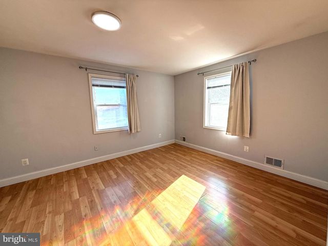 701 N VERMONT ST, Arlington, VA 22203