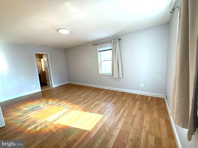 701 N VERMONT ST, Arlington, VA 22203