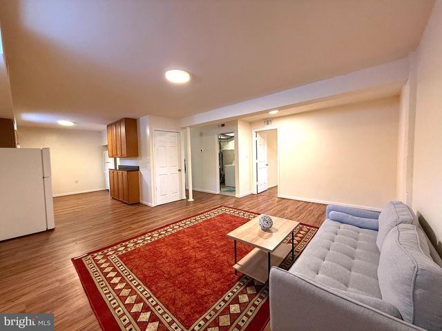 701 N VERMONT ST, Arlington, VA 22203