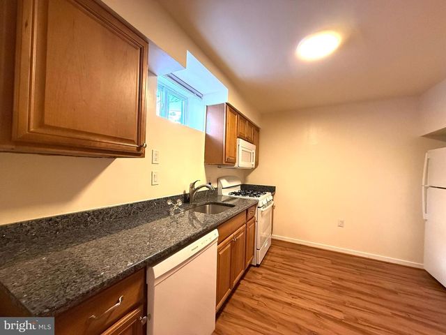 701 N VERMONT ST, Arlington, VA 22203