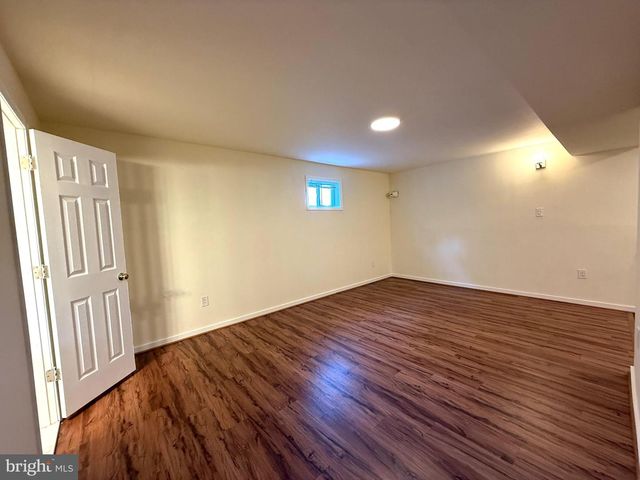 701 N VERMONT ST, Arlington, VA 22203