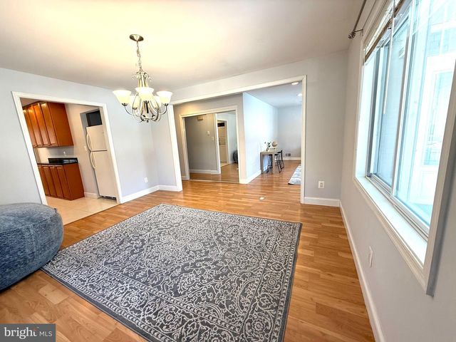 701 N VERMONT ST, Arlington, VA 22203