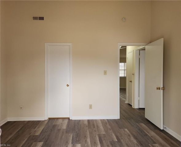 3770-B Towne Point RD, Portsmouth, VA 23703