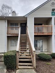 3770-B Towne Point RD, Portsmouth, VA 23703