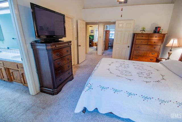 7717 Angoras Court, Bakersfield, CA 93308