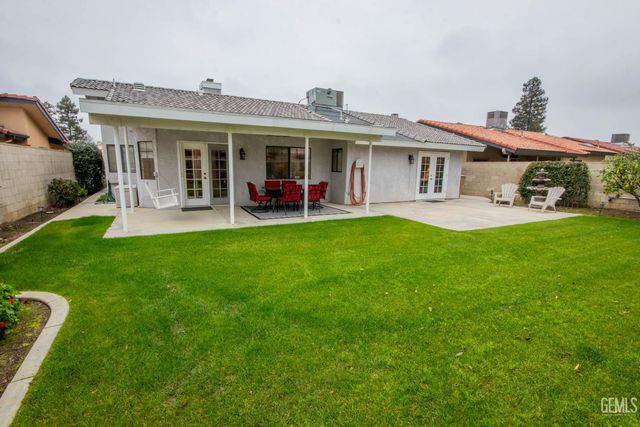 7717 Angoras Court, Bakersfield, CA 93308