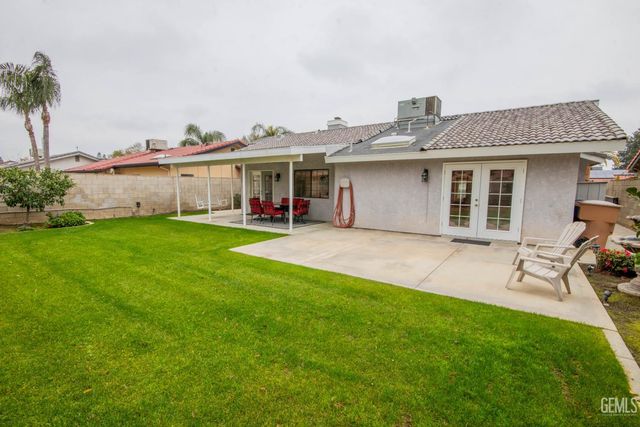 7717 Angoras Court, Bakersfield, CA 93308