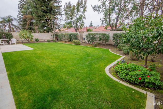 7717 Angoras Court, Bakersfield, CA 93308