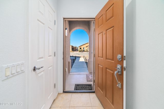 21163 E Treasure Road, Red Rock, AZ 85145