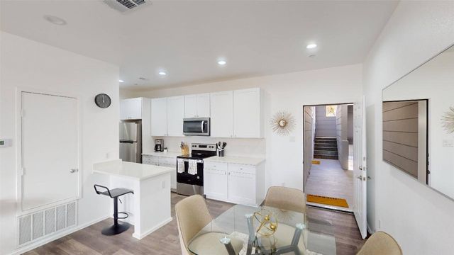 3235 Dallas Street 1307, Dallas, TX 75210
