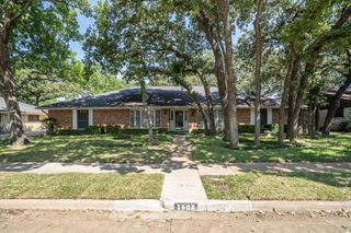 1604 Oak Meadow Drive, Irving, TX 75061