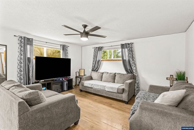 5770 Valleywood Lp SE, Salem, OR 97306