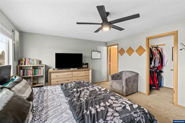 5770 Valleywood Lp SE, Salem, OR 97306