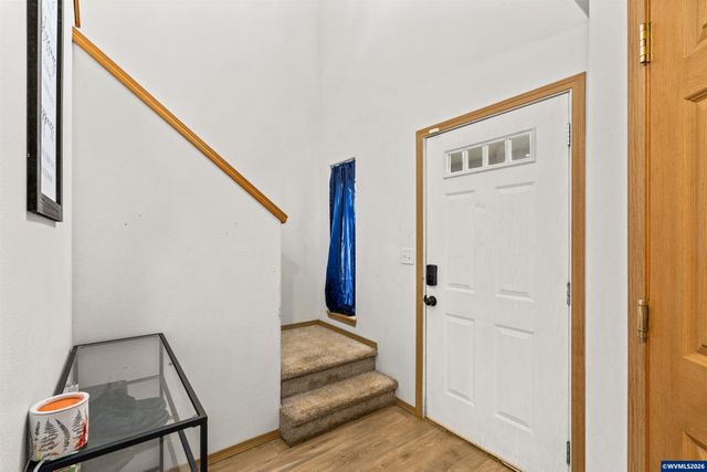 5770 Valleywood Lp SE, Salem, OR 97306