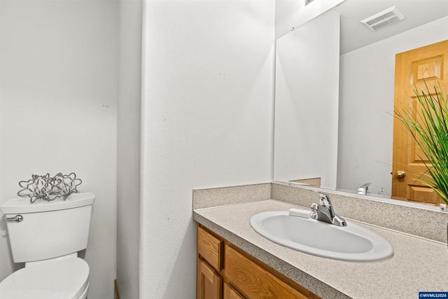 5770 Valleywood Lp SE, Salem, OR 97306