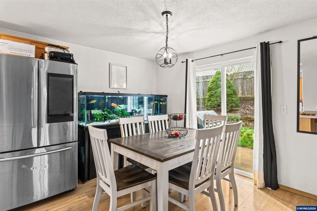 5770 Valleywood Lp SE, Salem, OR 97306