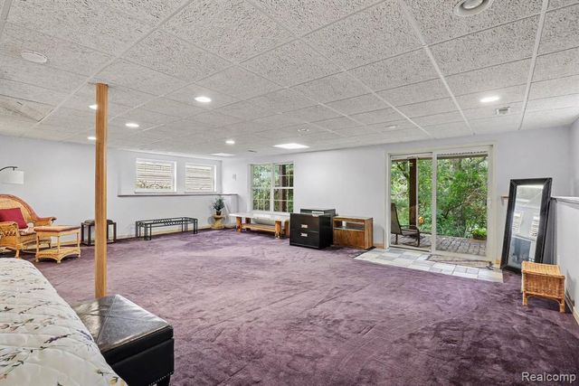6464 Waters Edge Way, Clarkston, MI 48346