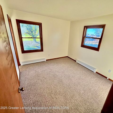 525 N Wheaton Road, Charlotte, MI 48813