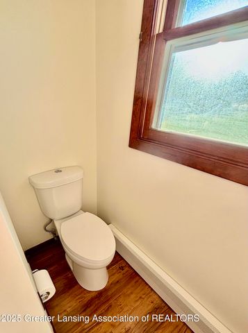 525 N Wheaton Road, Charlotte, MI 48813