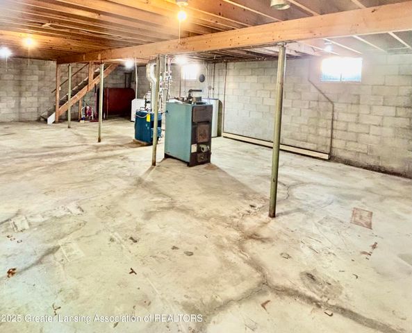 525 N Wheaton Road, Charlotte, MI 48813