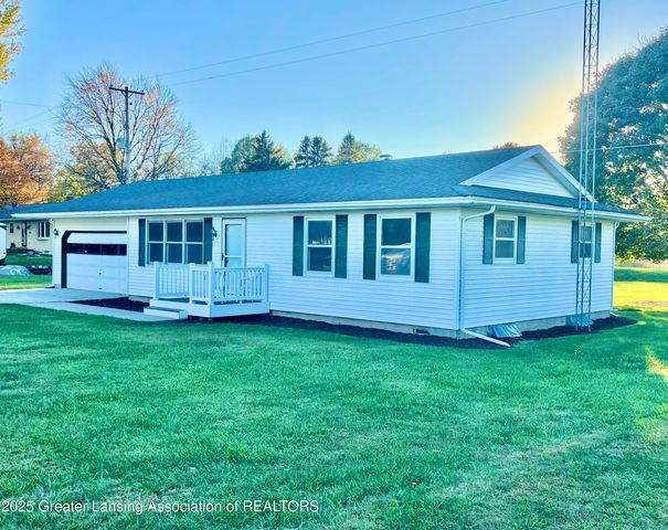 525 N Wheaton Road, Charlotte, MI 48813