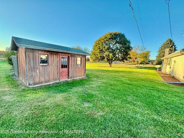 525 N Wheaton Road, Charlotte, MI 48813