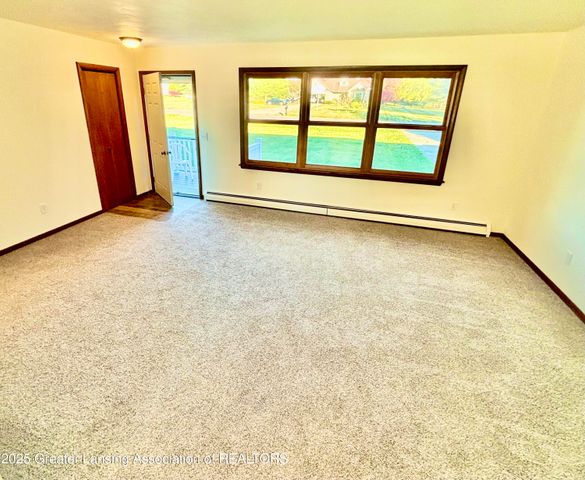 525 N Wheaton Road, Charlotte, MI 48813