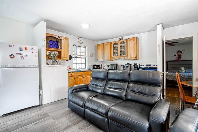 2516 Cleveland St, Hollywood, FL 33020