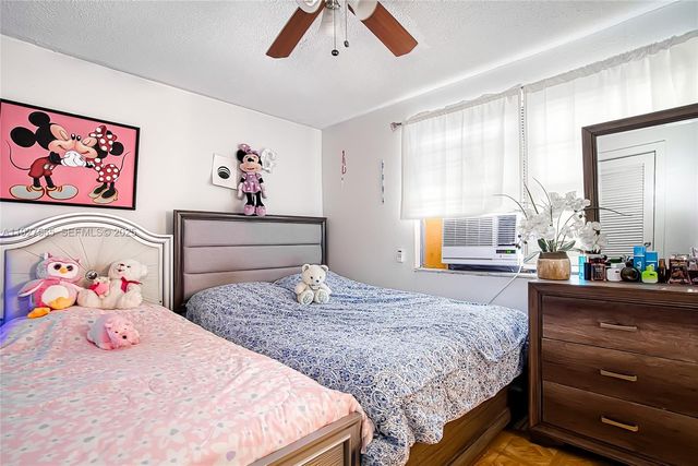 2516 Cleveland St, Hollywood, FL 33020