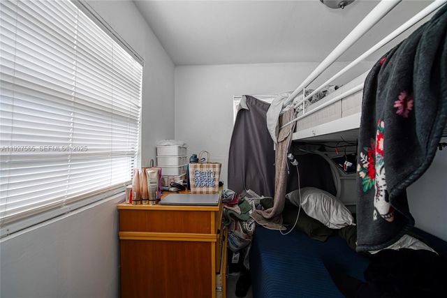 2516 Cleveland St, Hollywood, FL 33020