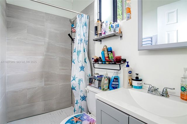 2516 Cleveland St, Hollywood, FL 33020