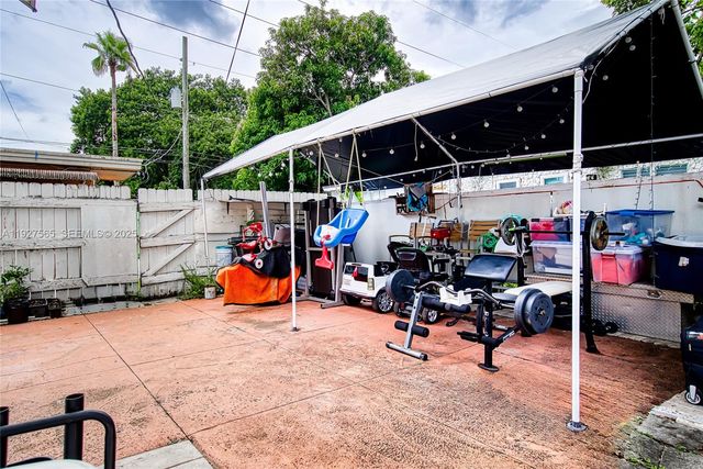 2516 Cleveland St, Hollywood, FL 33020