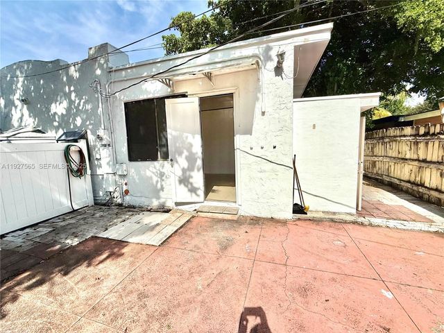 2516 Cleveland St, Hollywood, FL 33020