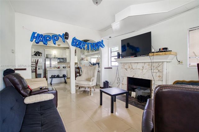 2516 Cleveland St, Hollywood, FL 33020