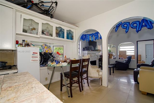 2516 Cleveland St, Hollywood, FL 33020