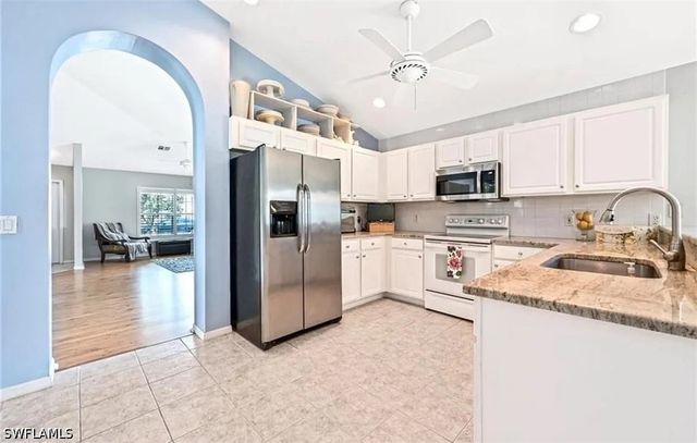 8439 Hollow Brook CIR, Naples, FL 34119